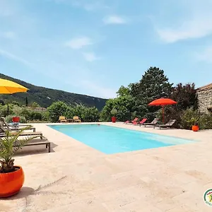 gite-les-oliviers-le-domaine-du-viticulteur-st-maurice-d-ibie.hotels-rhonealpes.com/